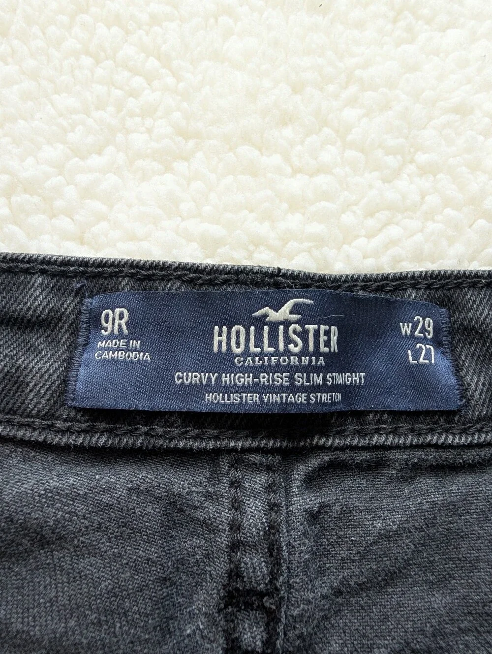 EUC Hollister Curvy High Rise Slim Straight Black Denim Frayed Hem Shorts